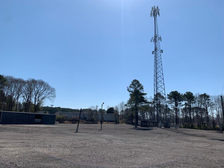 More Photos Of 7365 Maddox Rd, Lithonia Warehouse For Lease