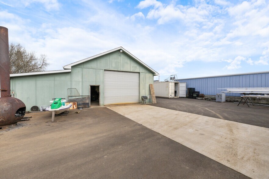 More Photos Of 802 E Vilas Rd, Medford Light Manufacturing For Sale