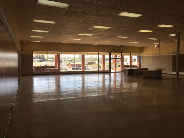More Photos Of 5851 Highway 431, Albertville Unknown For Lease