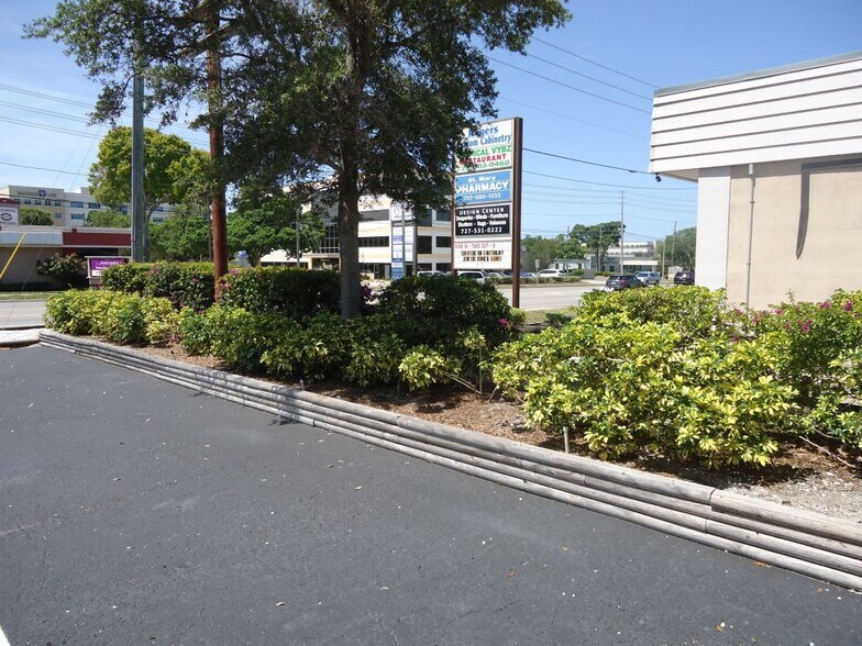 More Photos Of 1260 W Bay Dr, Largo Storefront For Lease