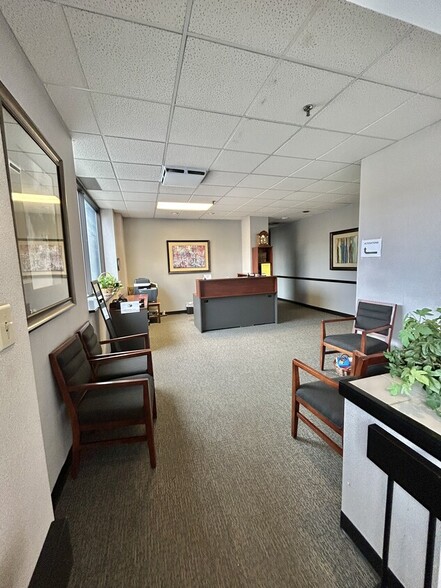More Photos Of 333 E Ohio St, Indianapolis Medical For Lease