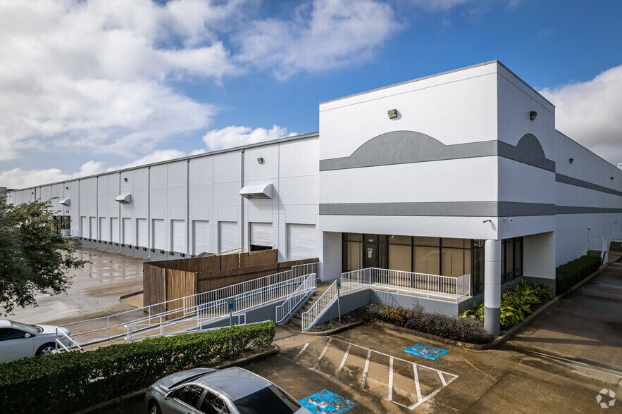 More Photos Of 4755 Alpine Rd, Stafford Warehouse For Lease