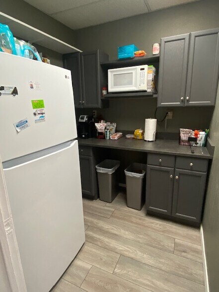 More Photos Of 5818 Balcones Dr, Austin Loft Creative Space For Sale