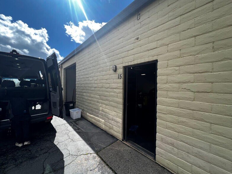 More Photos Of 1666 E Cypress Ave, Redding Office For Lease