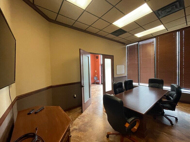 More Photos Of 2390 W Main St, Greenfield Showroom For Sale