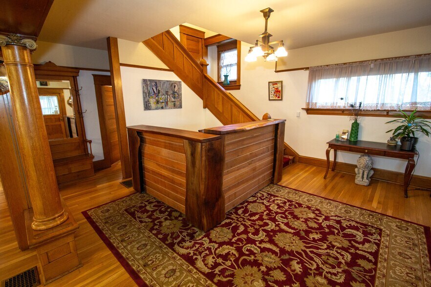 More Photos Of 340 NW 7th St, Corvallis Office For Sale