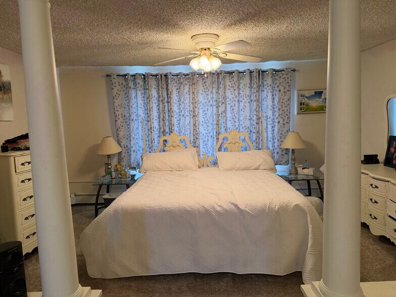 More Photos Of 1 N Main St, Ashley Restaurant For Sale