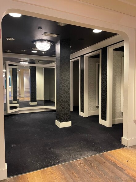 More Photos Of 70 Rehoboth Ave, Rehoboth Beach Storefront For Lease