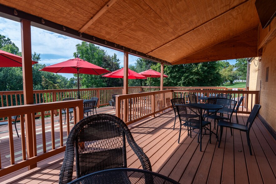 More Photos Of 125 Main St, Hickory Restaurant For Sale