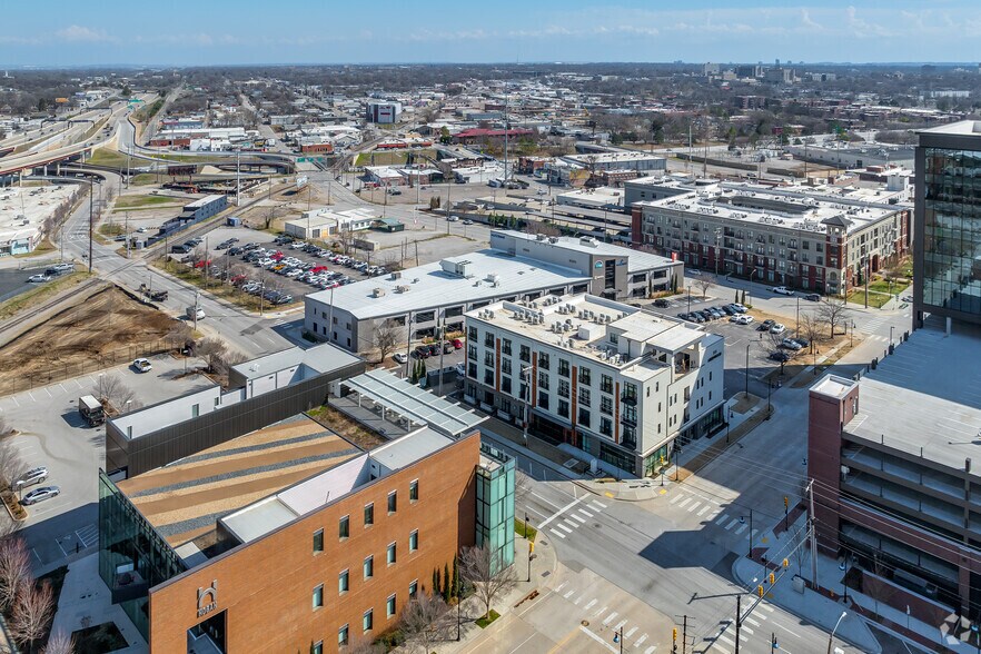 More Photos Of 110 S Hartford Ave, Tulsa Office For Lease