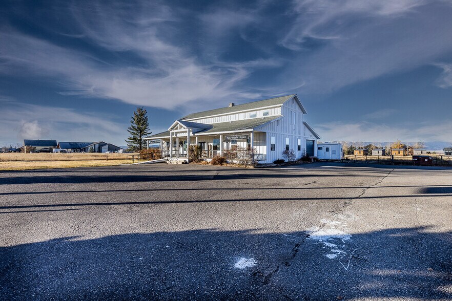 More Photos Of 535 Moraine Ct, Driggs Storefront Retail Residential For Lease