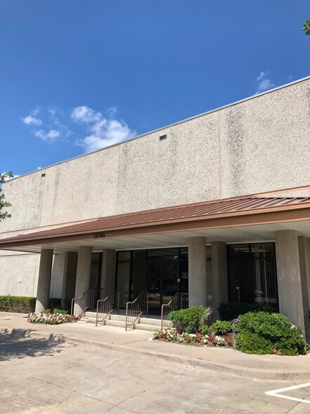 More Photos Of 13766 Beta Rd, Dallas Warehouse For Lease
