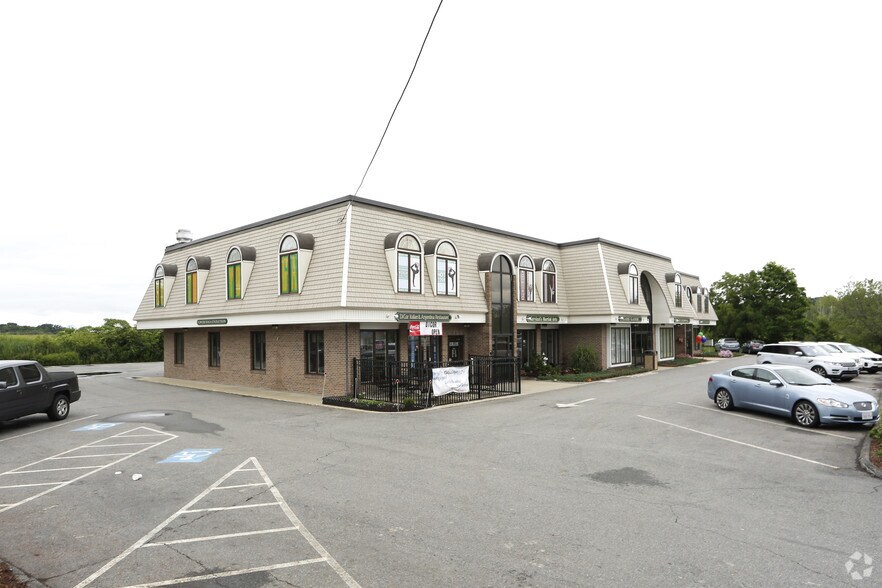 More Photos Of 1060 Osgood St, North Andover Storefront Retail Office For Lease