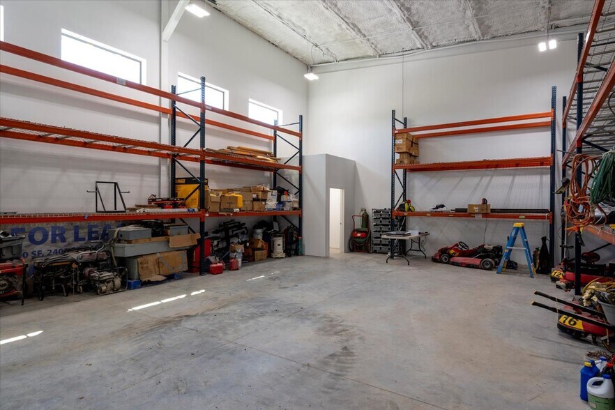 More Photos Of 9020 State Highway 21, Trenton Unknown For Lease