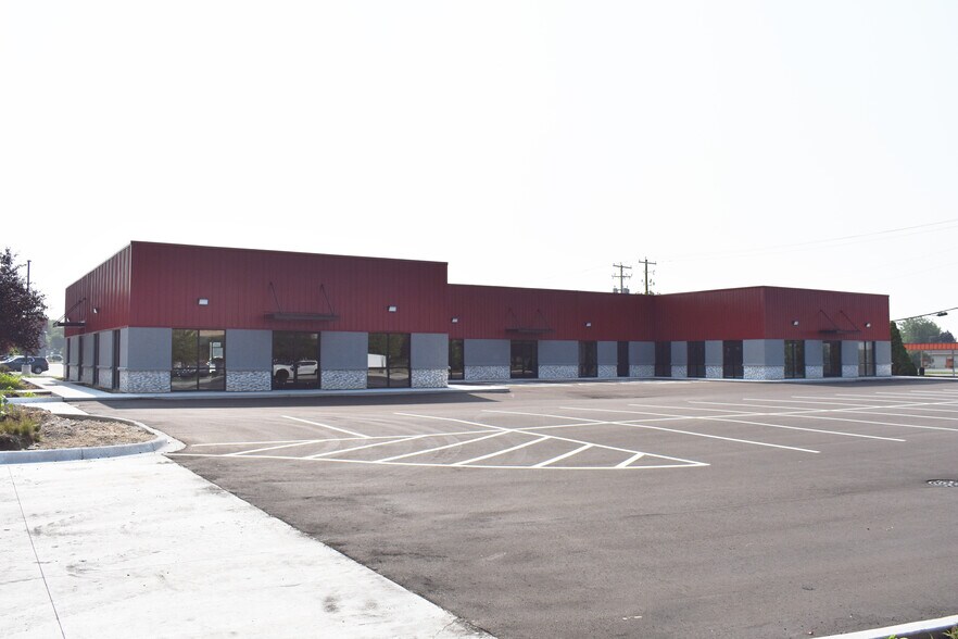 More Photos Of 1747 Center Ave, Janesville Service Station For Lease