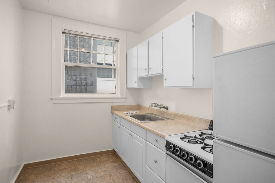 More Photos Of , Portland Multifamily For Sale