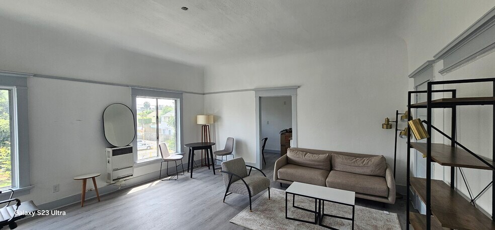 More Photos Of 1600-1604 W Pico Blvd, Los Angeles Apartments For Lease