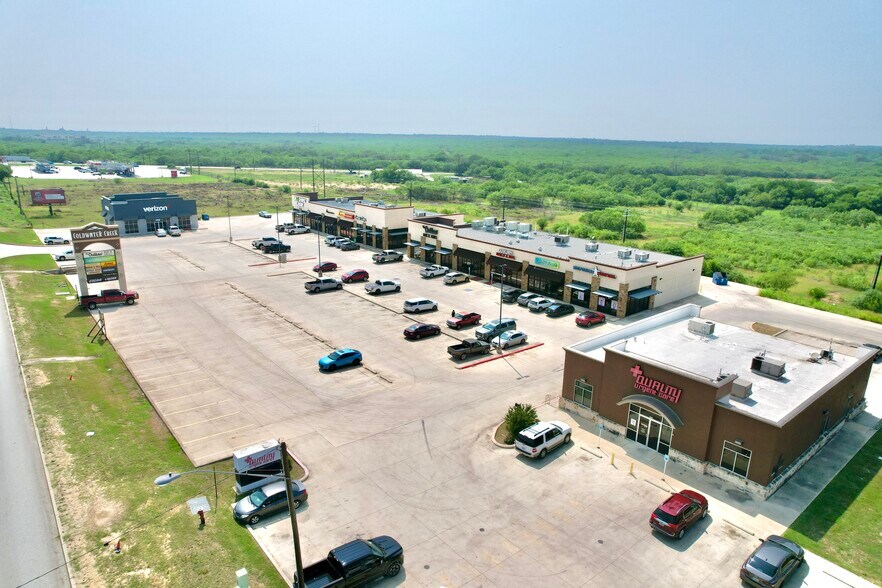 More Photos Of 2128 W Oaklawn Rd, Pleasanton Unknown For Lease