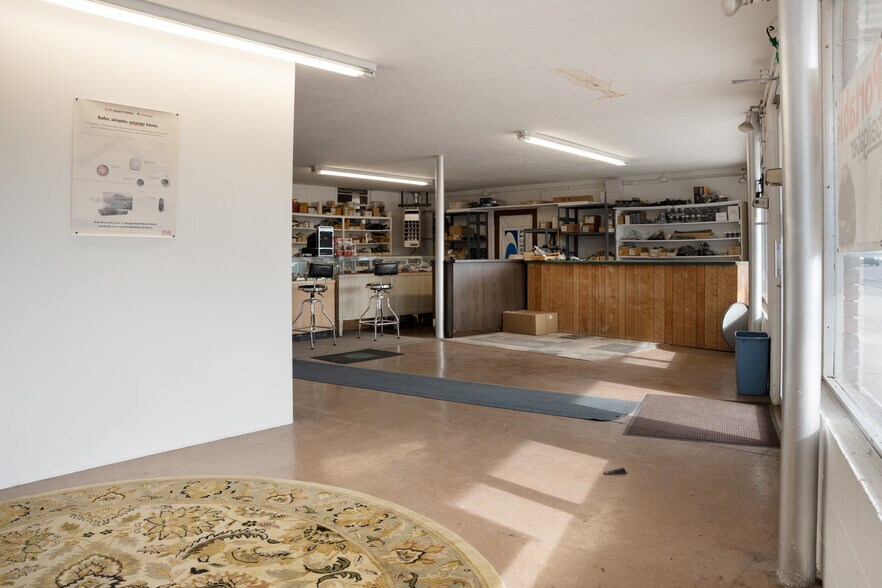 More Photos Of 754 N State St, Orem Freestanding For Sale