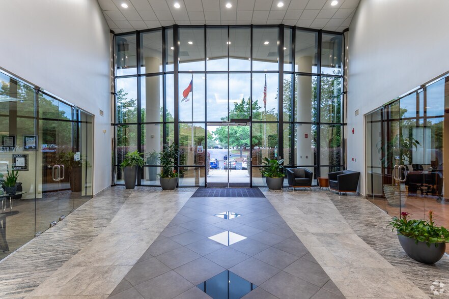 More Photos Of 6701 Carmel Rd, Charlotte Office For Lease