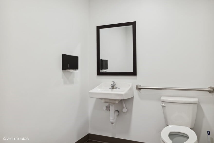 More Photos Of 2701-2703 Franklin St, Michigan City Storefront Retail Office For Sale