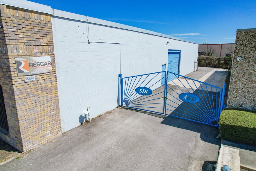 More Photos Of 7316 NE Loop 410, San Antonio Industrial For Lease