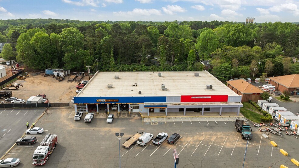 Primary Photo Of 5006 Albemarle Rd, Charlotte Freestanding For Lease
