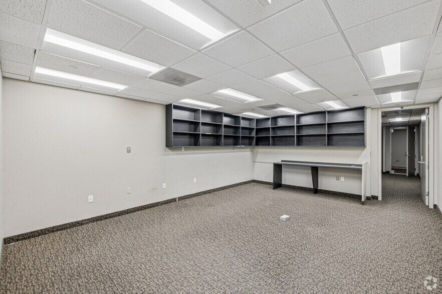 More Photos Of 7701 Greenbelt Rd, Greenbelt Office For Sale