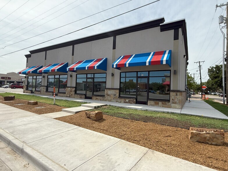 Primary Photo Of 642 E 2nd St, Irving General Retail For Lease