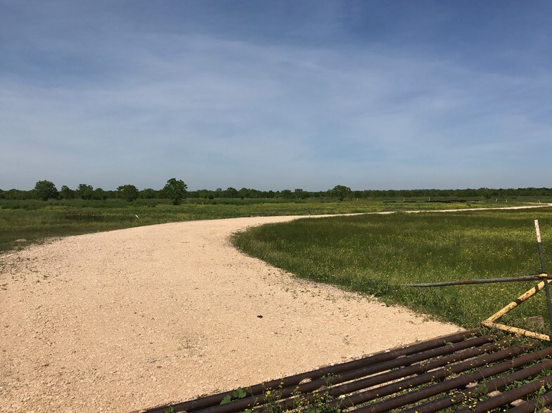 More Photos Of 0 Hwy 35, Angleton Land For Lease