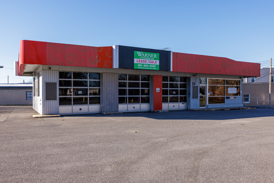 Primary Photo Of 1700 W 7th St, Frederick Service Station For Sale