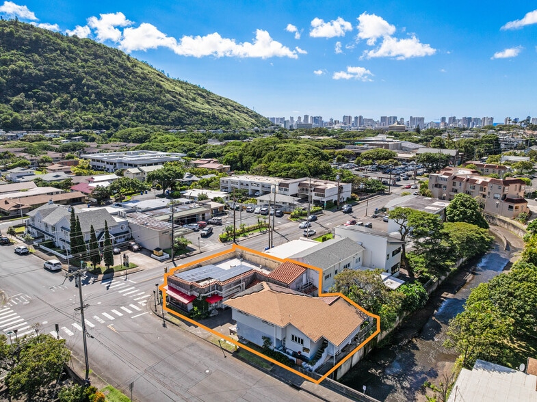 More Photos Of 2845 Lowrey Ave, Honolulu Restaurant For Sale