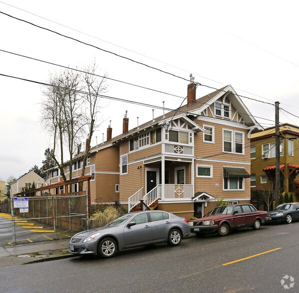 More Photos Of 1906 NW 25th Ave, Portland Apartments For Lease