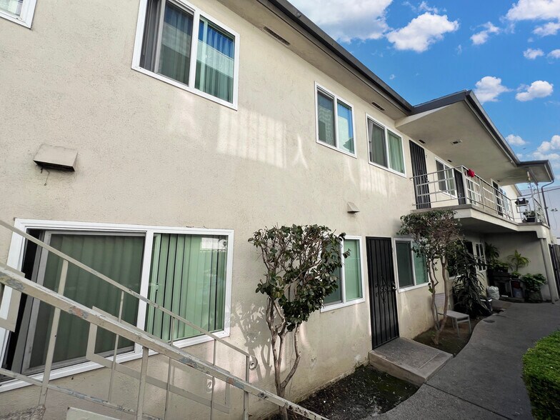 More Photos Of 555 Cherry Ave, Long Beach Apartments For Sale
