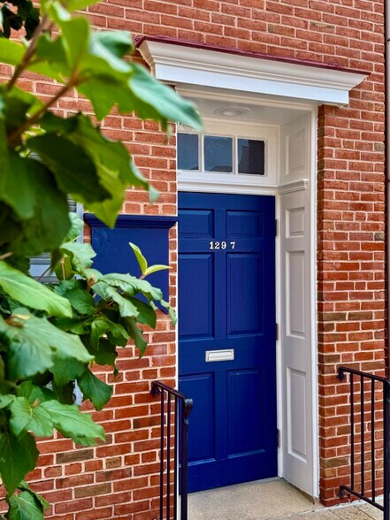 More Photos Of 129 W Patrick St, Frederick Office Residential For Lease