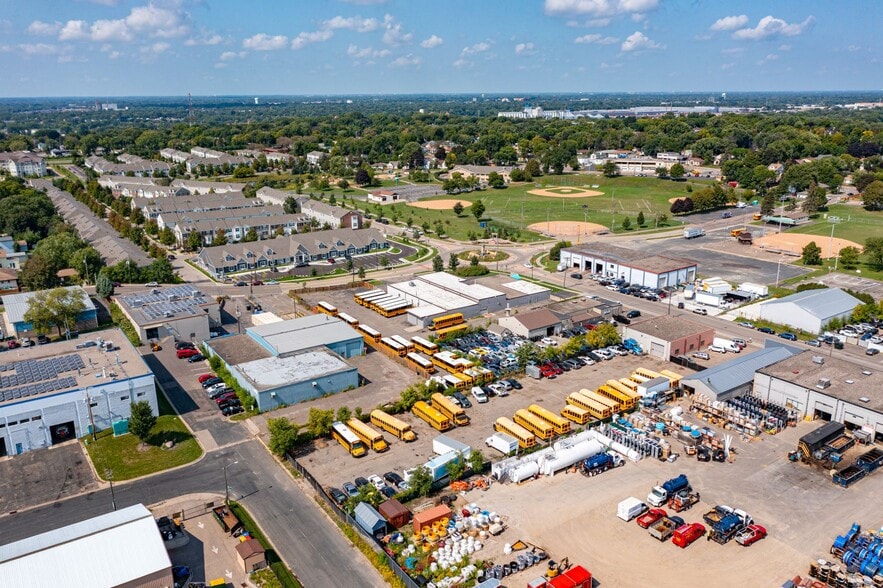 More Photos Of 636 NE 39th Ave, Minneapolis Manufacturing For Sale