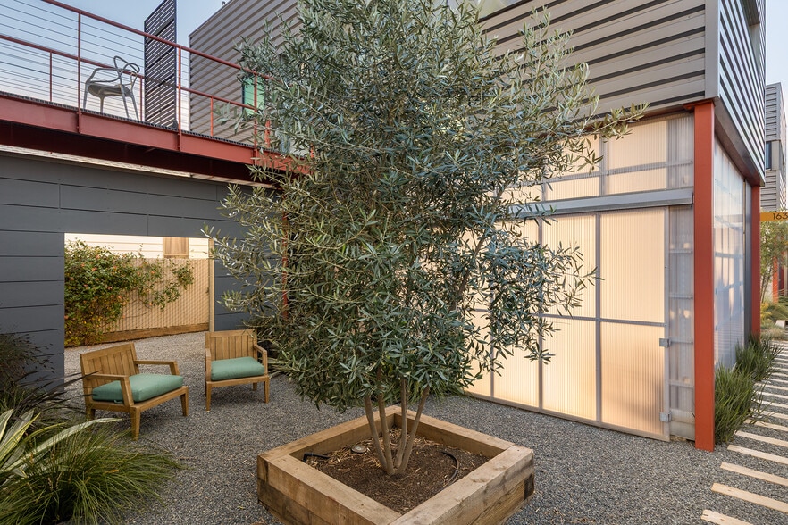 More Photos Of 161 N Garden St, Ventura Apartments For Sale