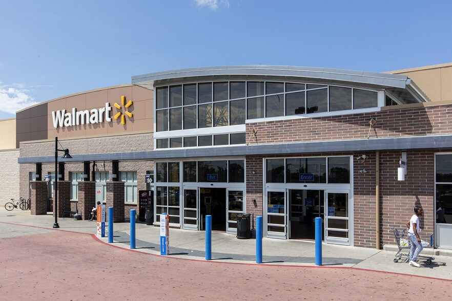Primary Photo Of 10330 W Silver Spring Dr, Milwaukee Freestanding For Lease