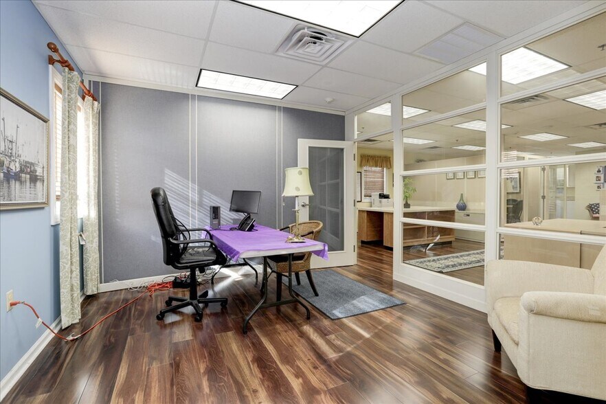 More Photos Of 807 Mantoloking Rd, Brick Office For Sale