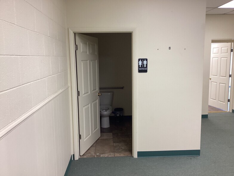 More Photos Of 402 W Main St, Stroud Storefront For Sale