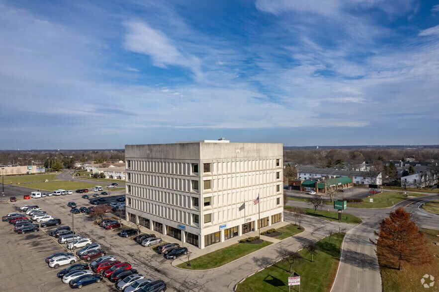 More Photos Of 2700 E Dublin Granville Rd, Columbus Office For Lease