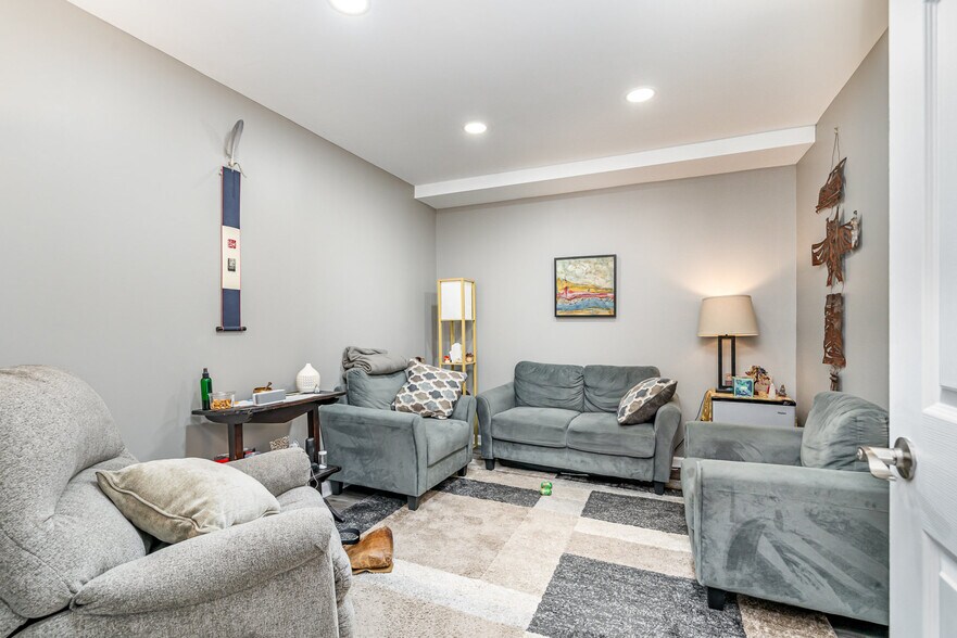 More Photos Of 1752 Country Club Rd, Gastonia Office Residential For Sale