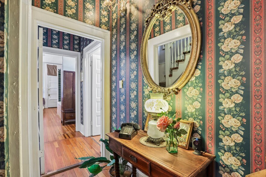 More Photos Of 421 Howard St, San Antonio Hospitality For Sale