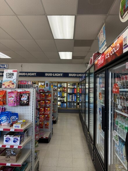More Photos Of 1102 National Hwy, Thomasville Convenience Store For Sale