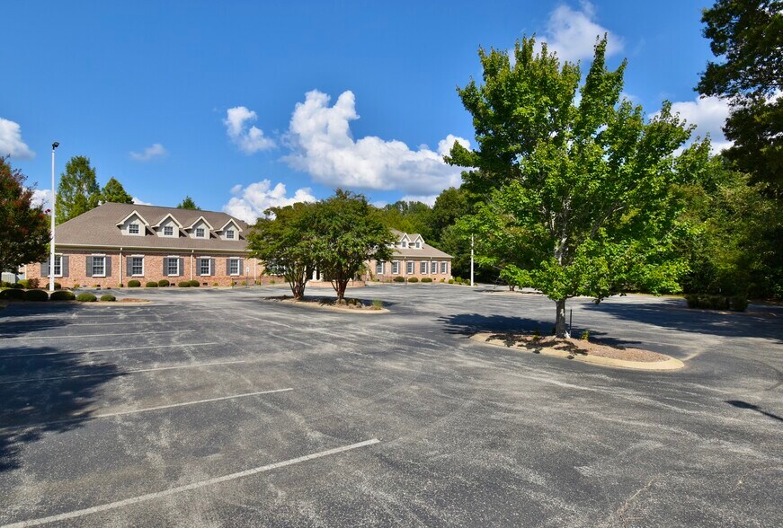 More Photos Of 209 Oil Well Rd, Jackson Healthcare For Lease