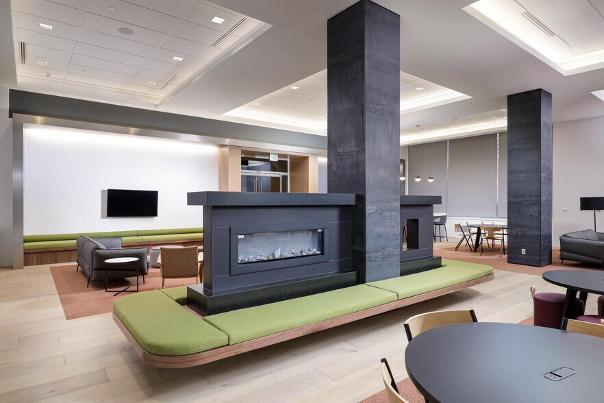 More Photos Of 420 Fort Duquesne Blvd, Pittsburgh Coworking Space