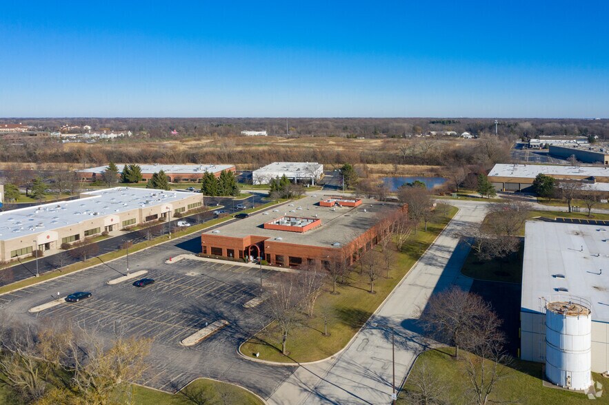 More Photos Of 1240-1260 Barclay Blvd, Buffalo Grove Office For Lease