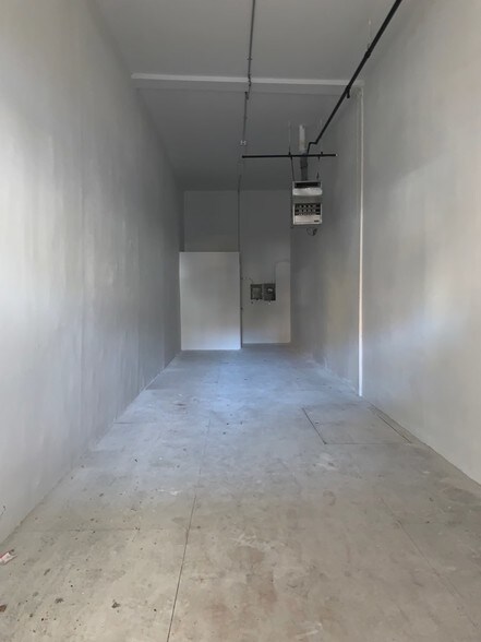 More Photos Of 1584 Jerome Ave, Bronx General Retail For Lease