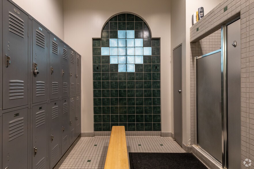 More Photos Of 5100 E Skelly Dr, Tulsa Office For Lease