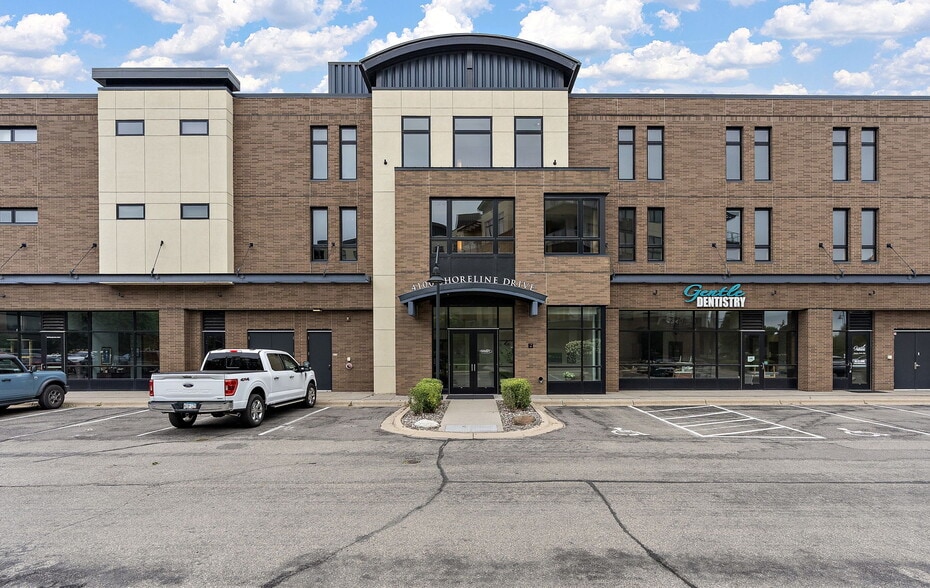 More Photos Of 4100 Shoreline Dr, Spring Park Apartments For Sale